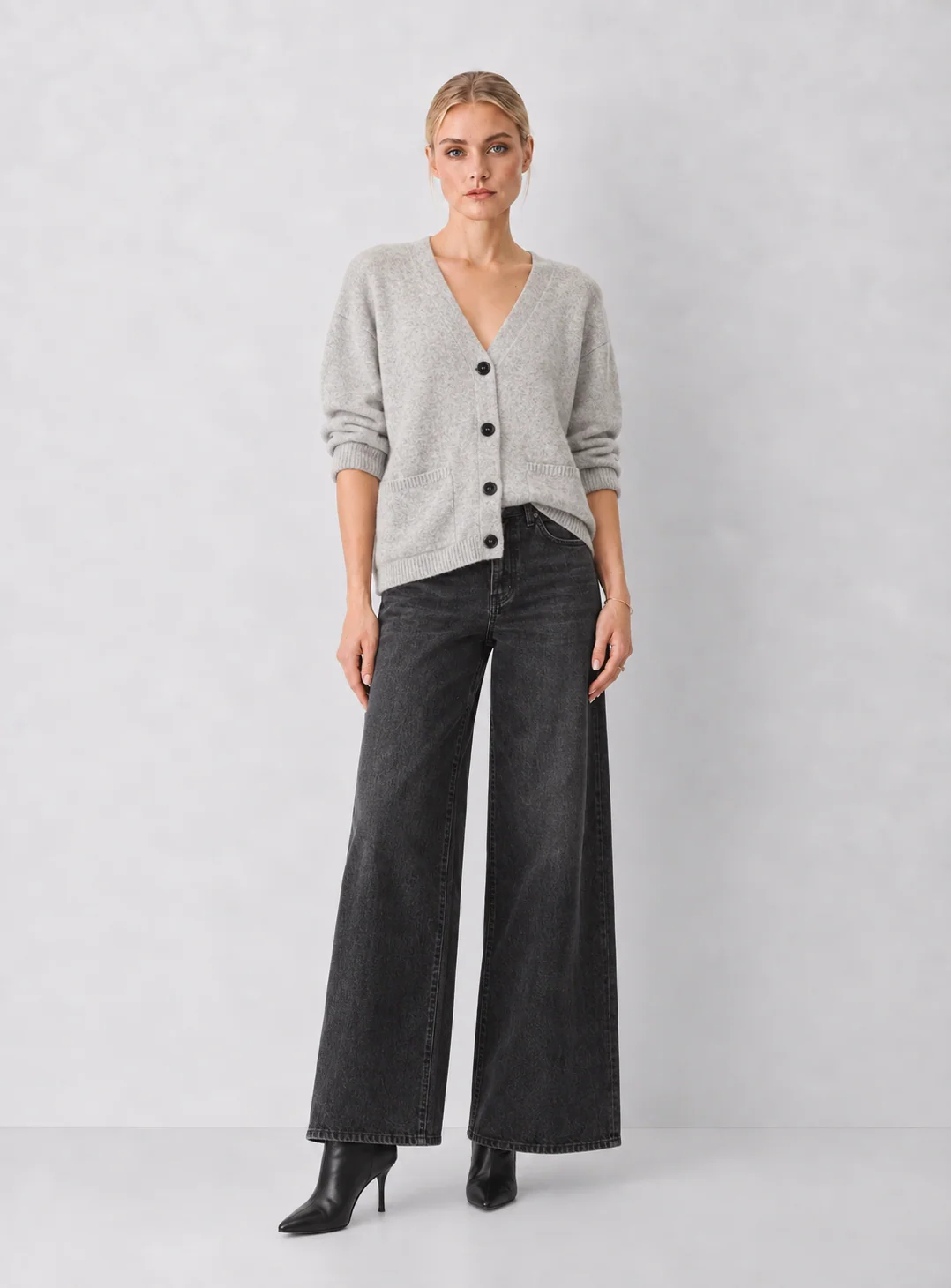 Z Supply Cozy Moment V-Neck Pocket Cardigan - kaelova