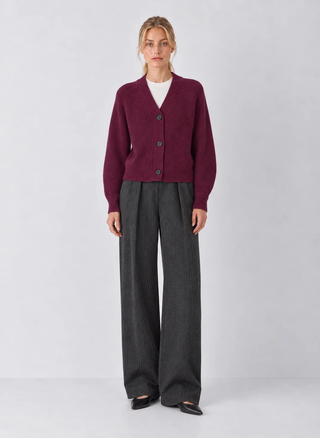 The Hazel Ribbed Cotton V-Neck Button Cardigan - kaelova
