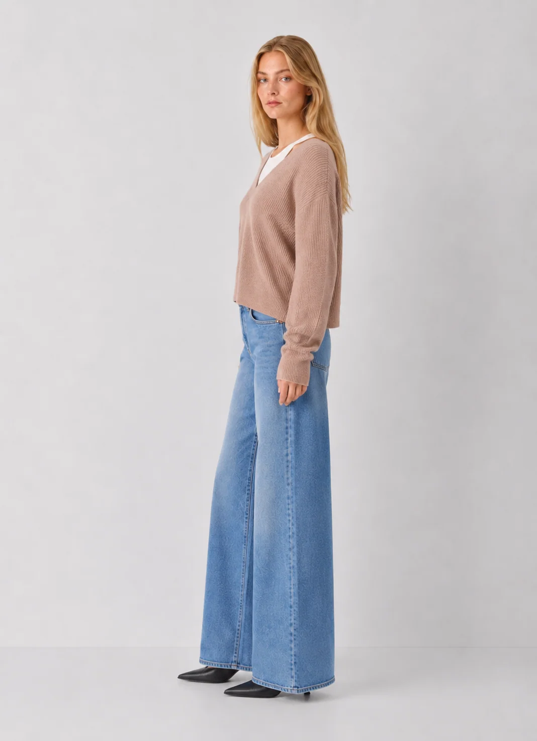 Elan Wren V-Neck Knit with Built-In Tank Layering Detail - kaelova